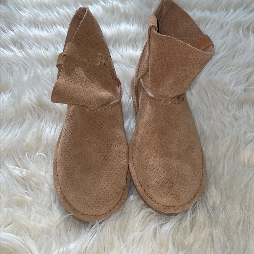 New without tag UGGS